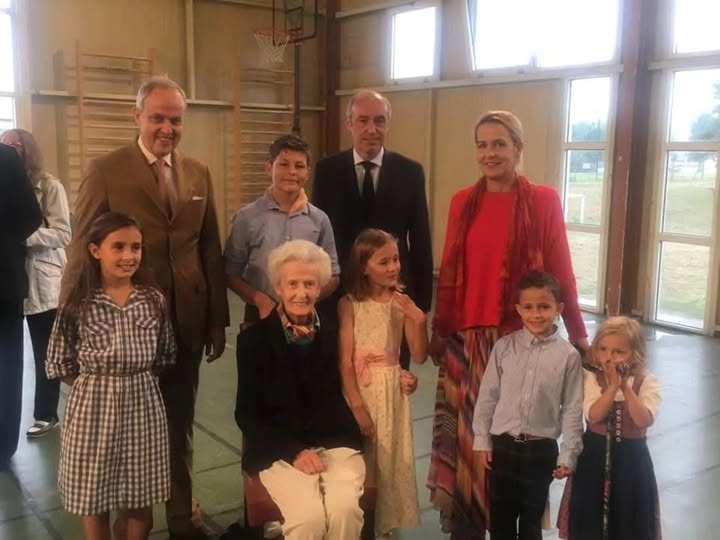 Le Comte de Paris rend hommage &agrave; Olivier Marleix