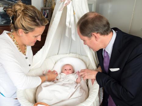 Première photo officielle de la princesse Louise-Marguerite d'Orléans - 6 février 2015